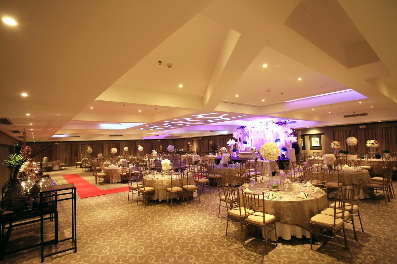 The Oriental Hotel Bataan Mariveles Extérieur photo