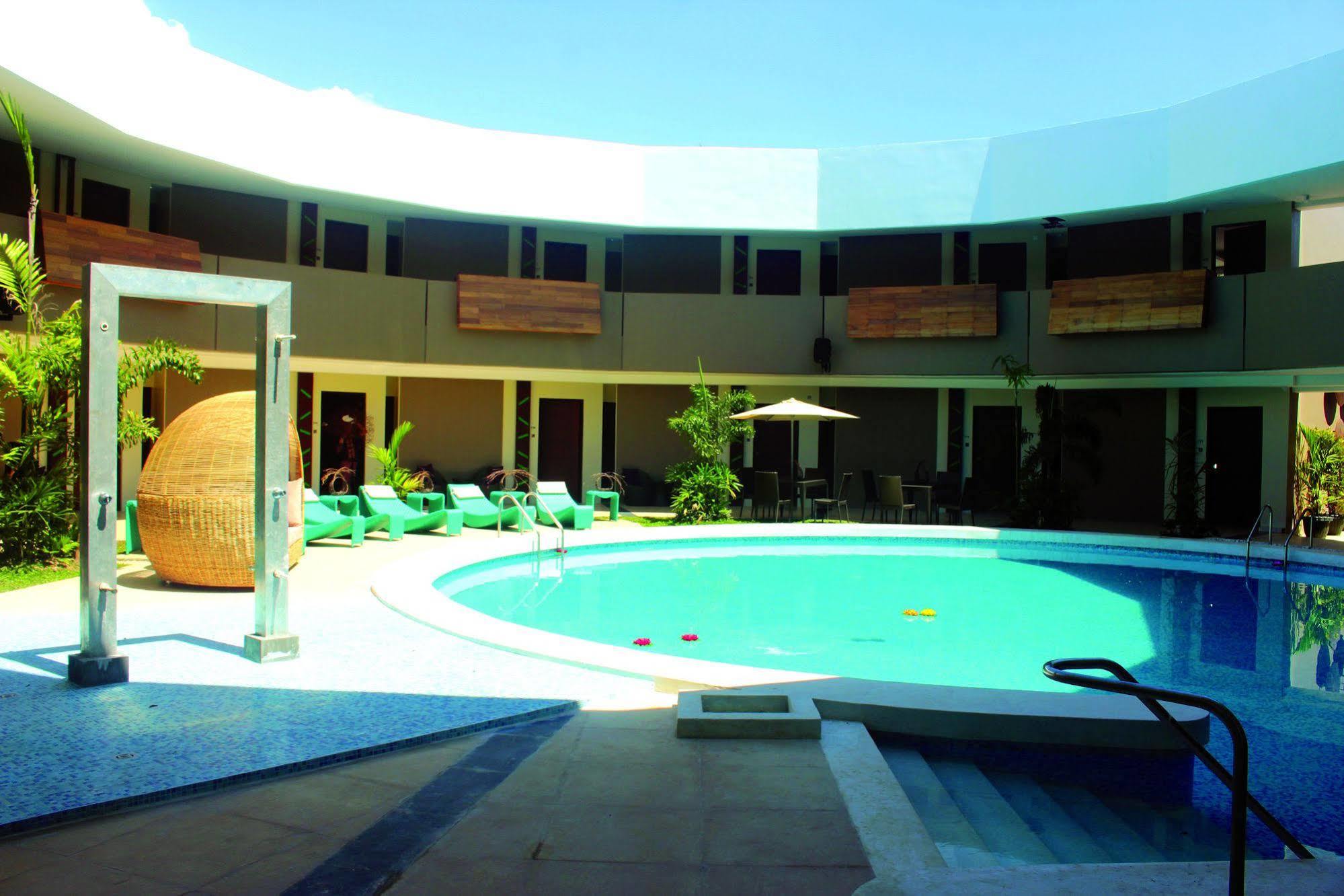 The Oriental Hotel Bataan Mariveles Extérieur photo